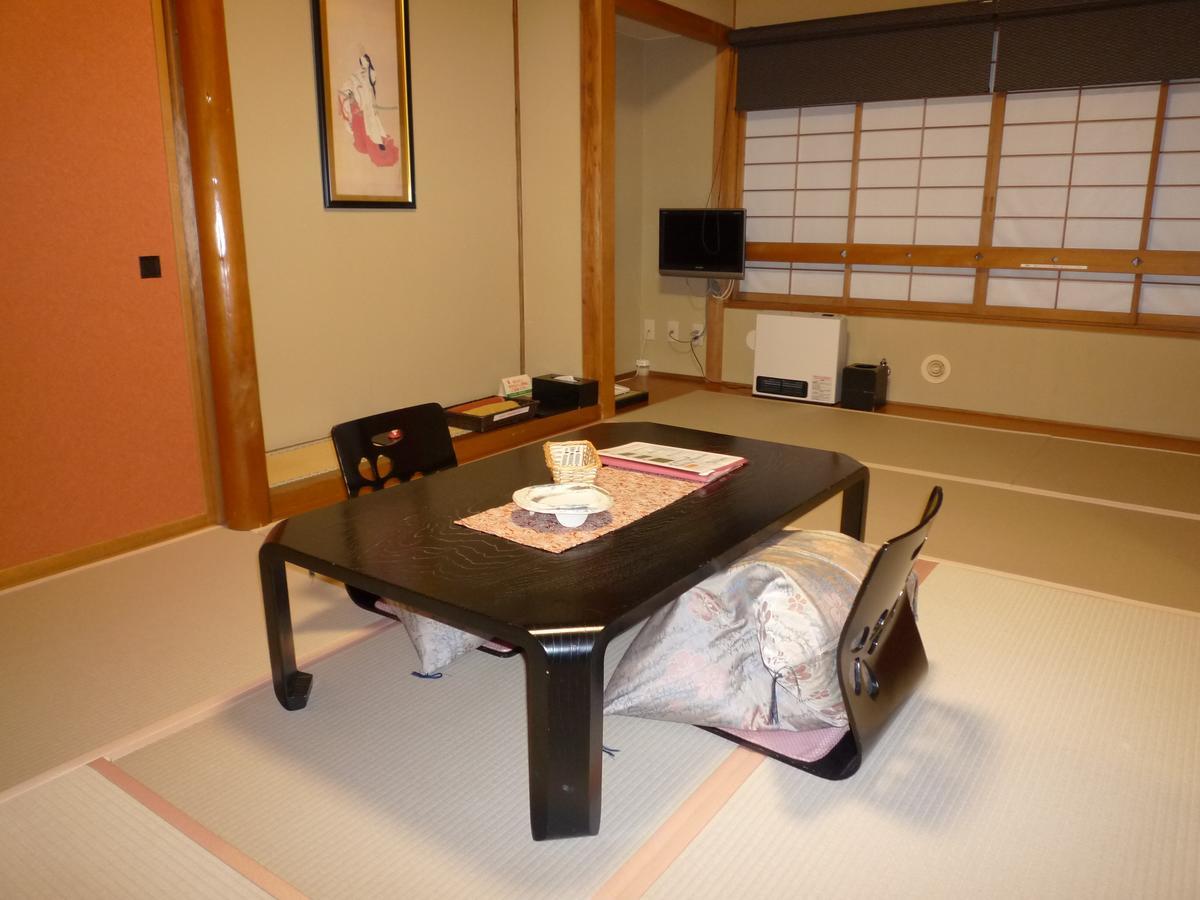 Yudanaka Tawaraya Ryokan Яманути Экстерьер фото